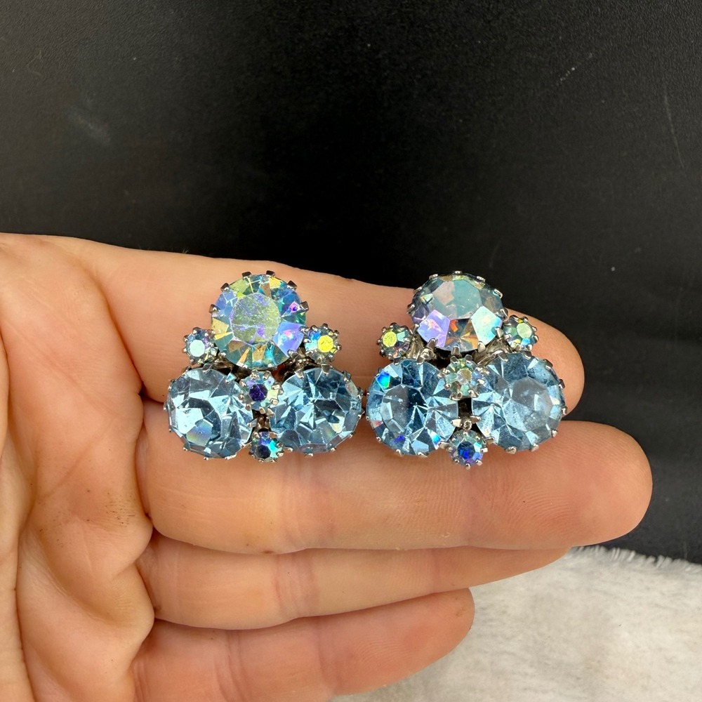 Vintage Weiss Clip Earrings Blue AB Rhinestone Silver Tone Cluster READ